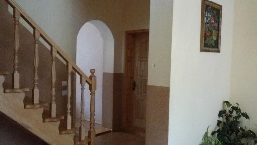 Guest House Zatishniy Dvir 亚列姆切 外观 照片